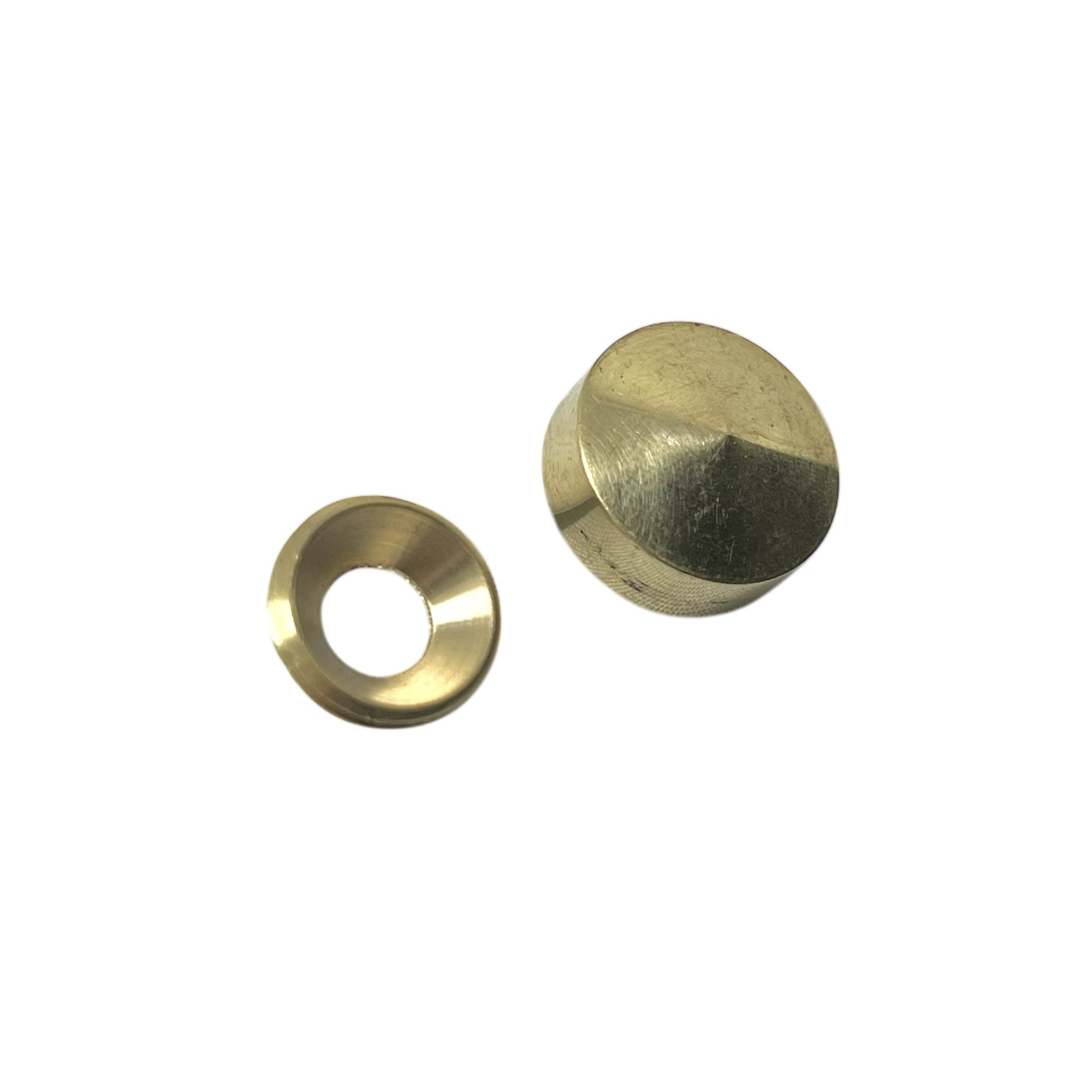 Täckhatt Mässing 16 mm